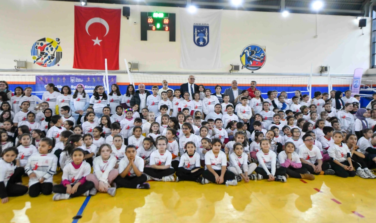 Başkent’te ikinci ’Fabrika Voleybol Okulu’ açıldı