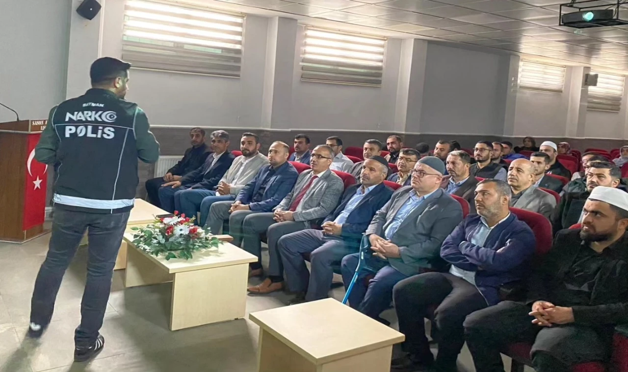 Batman Sason’da din görevlilerine ’en iyi narkotik polisi anne’ semineri