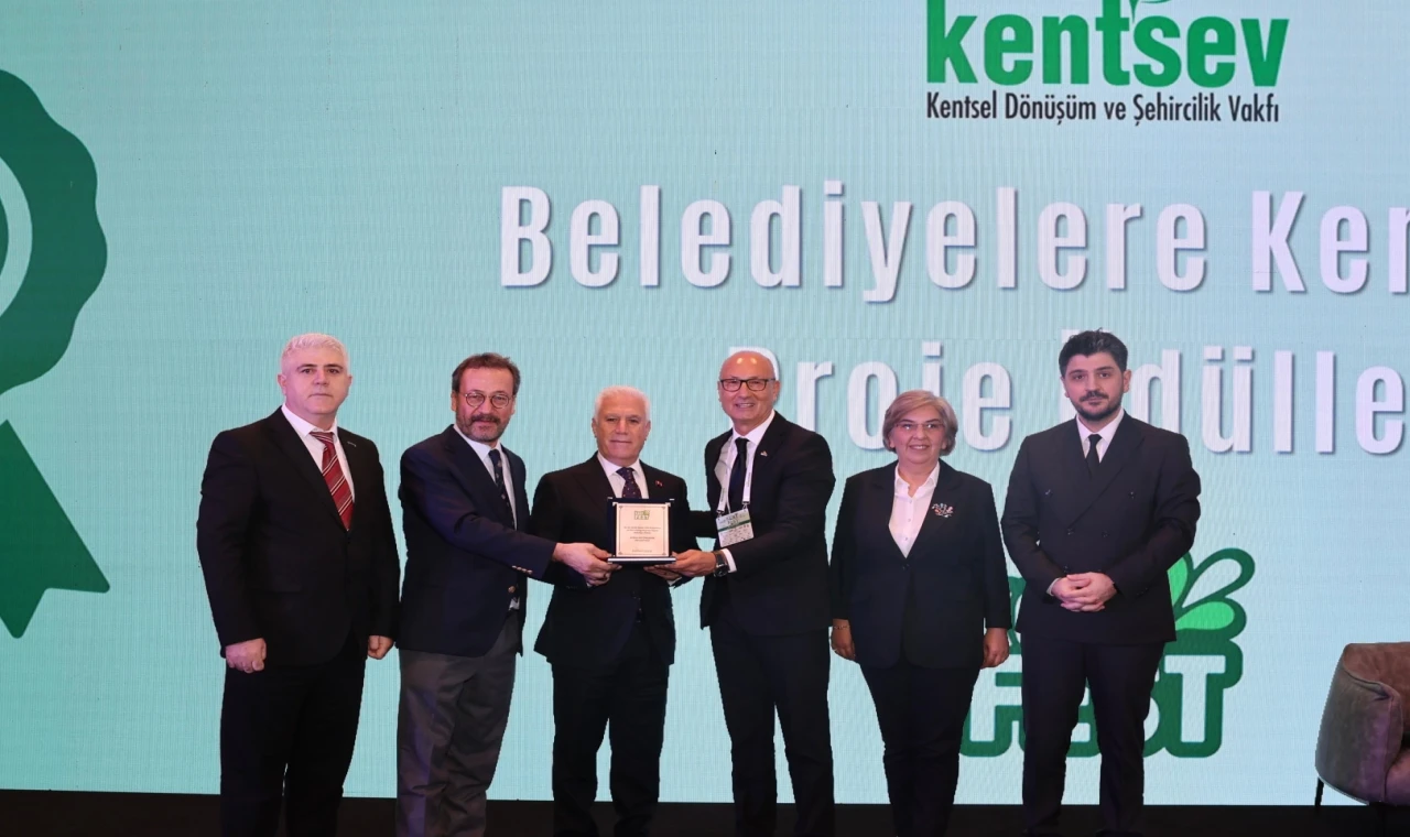 Bursa Büyükşehir’e ’akıllı şehir’ ödülü