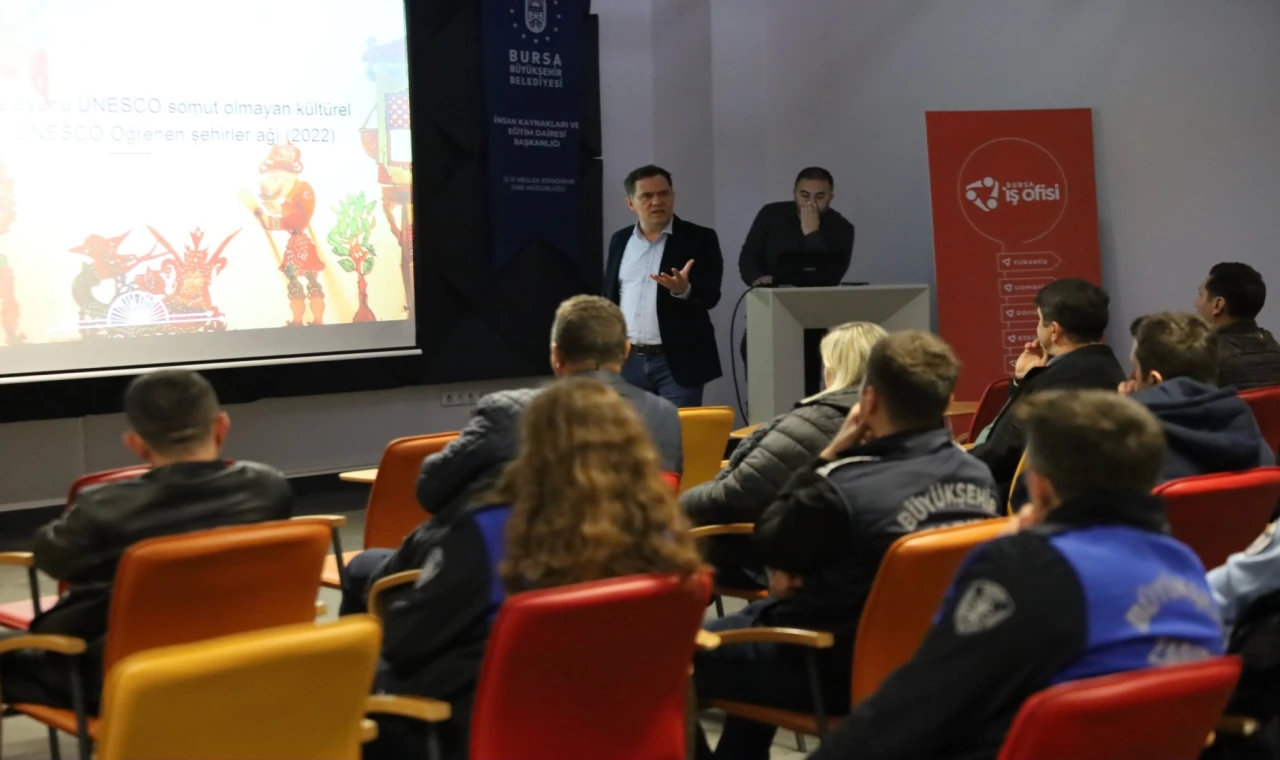 Bursa Büyükşehir’in turistik noktalarında görev alan personeline ’değerler’ eğitimi