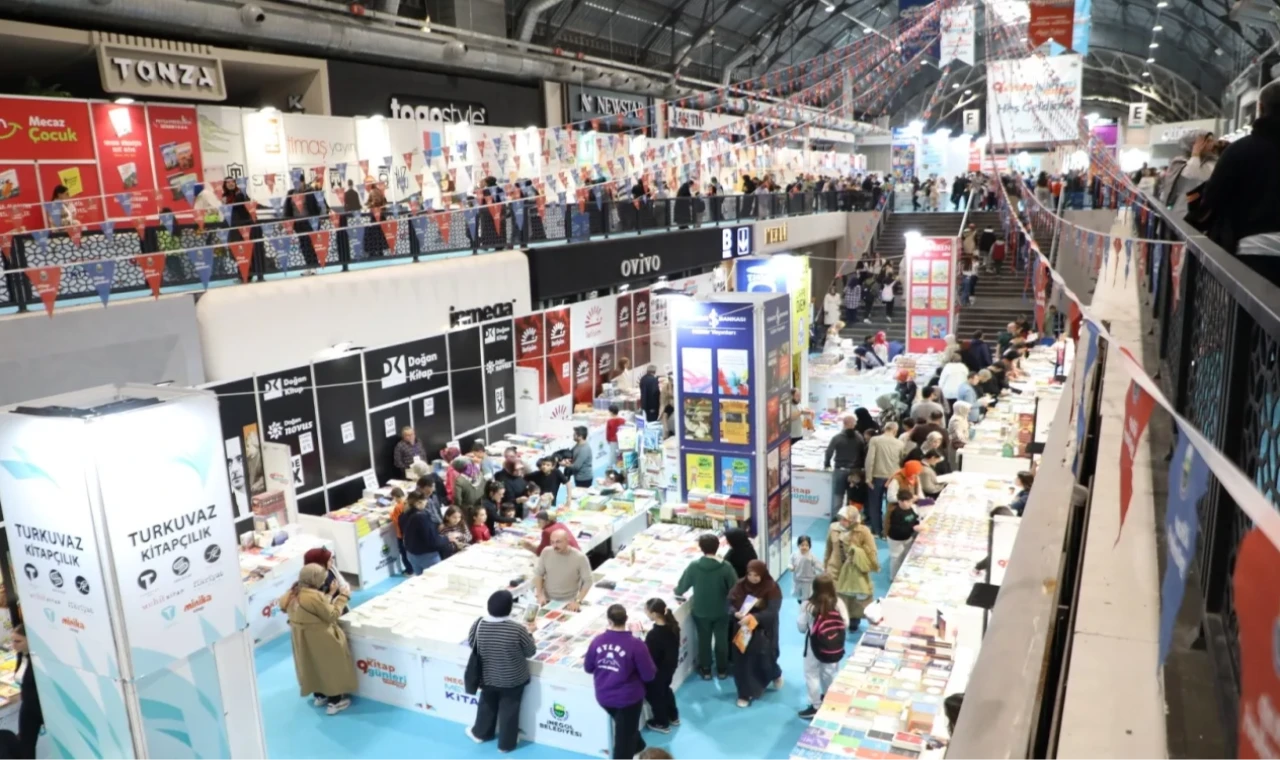 Bursa İnegöl’de kitap ilgisi