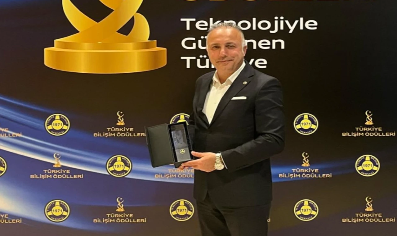 Bursa İnegöl’e ’afet çantası’ ödül getirdi