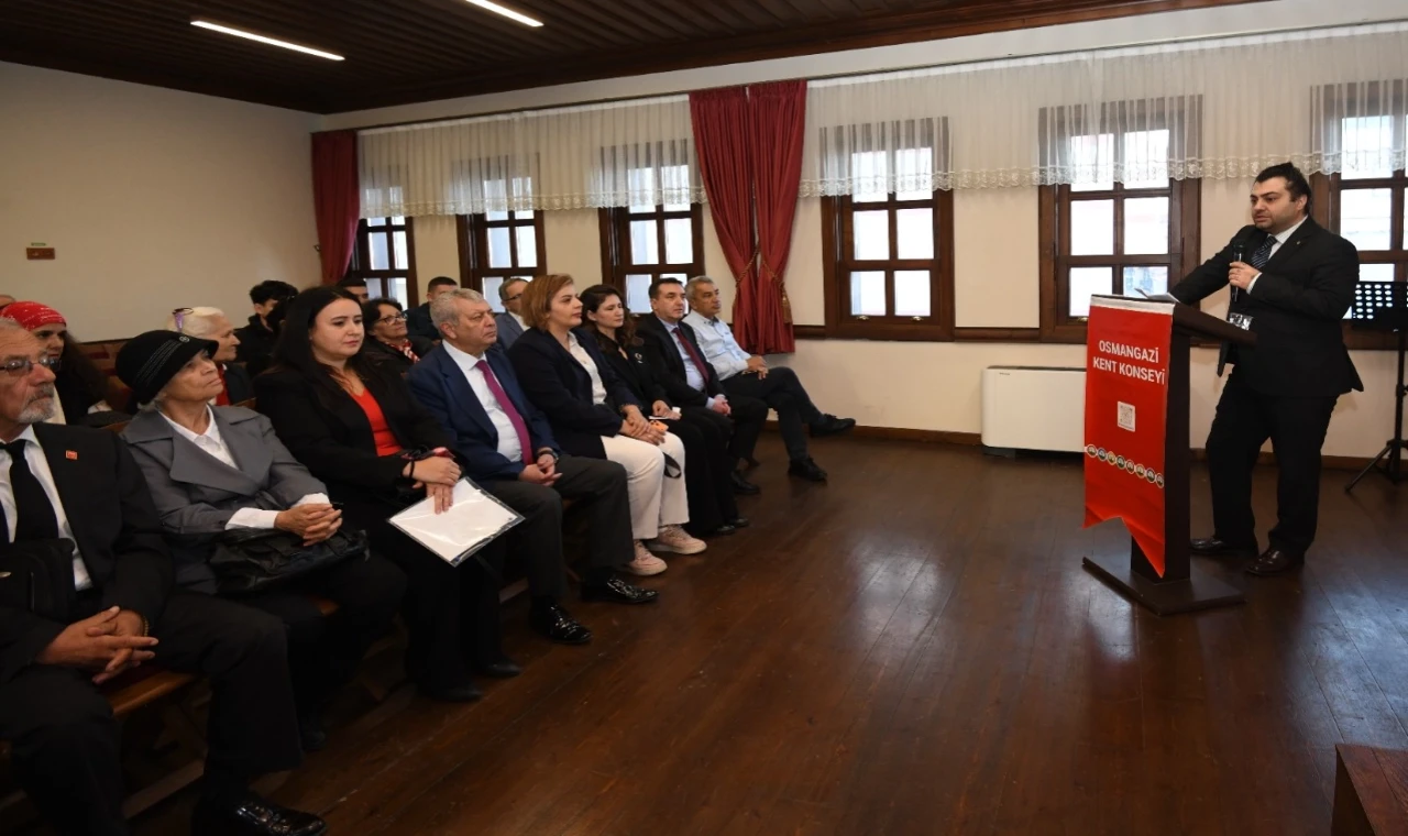 Bursa Osmangazi’de ’Nutuk’un ışığında Cumhuriyet konuşuldu