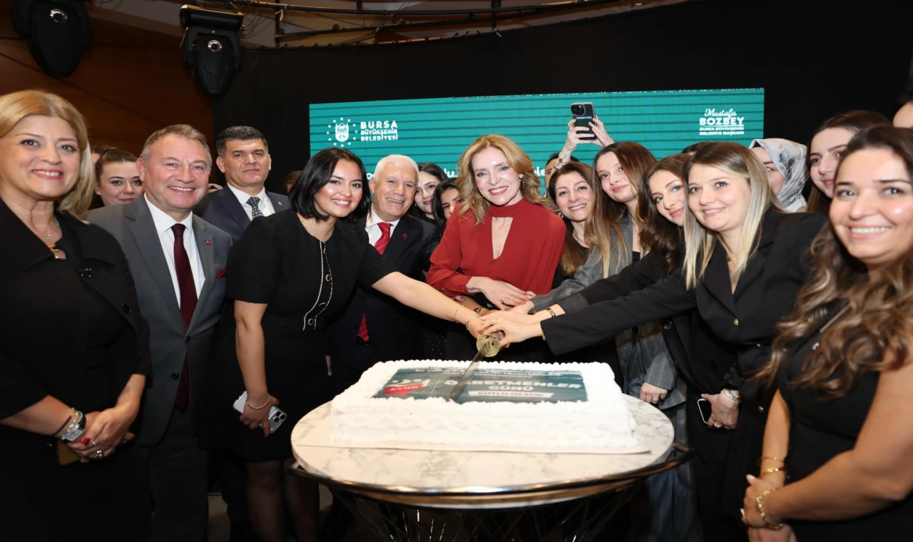 Bursa’da Büyükşehirli öğretmenler özel gecede buluştu