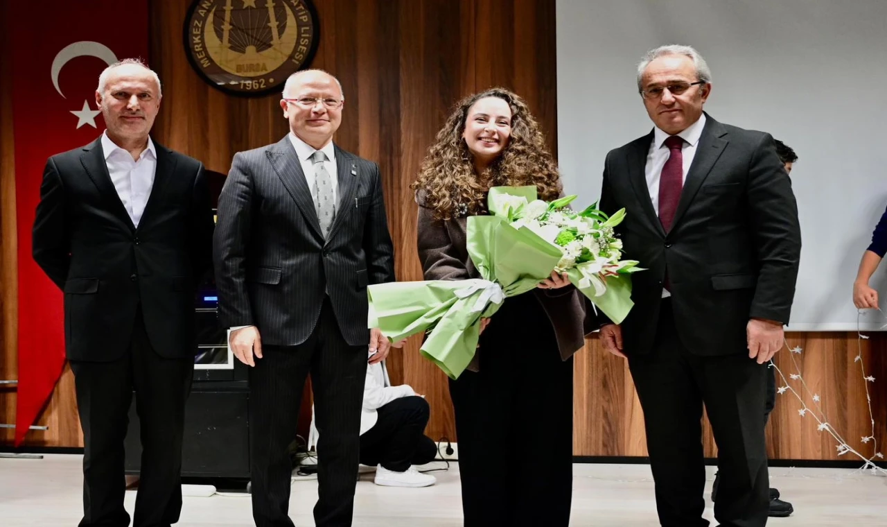 Bursa’da Davut Gürkan’ın mezun olduğu okulda anlamlı buluşma