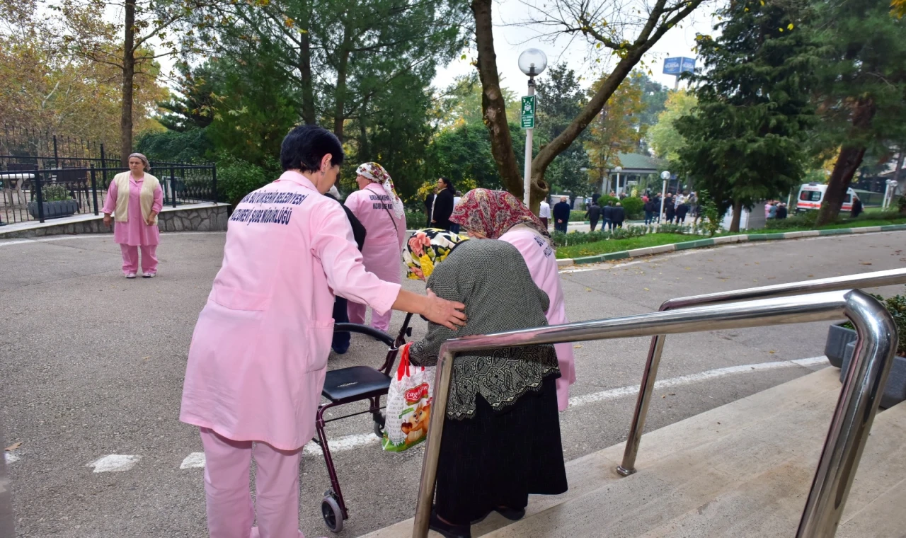Bursa’da huzurevinde deprem ve yangın tatbikatı