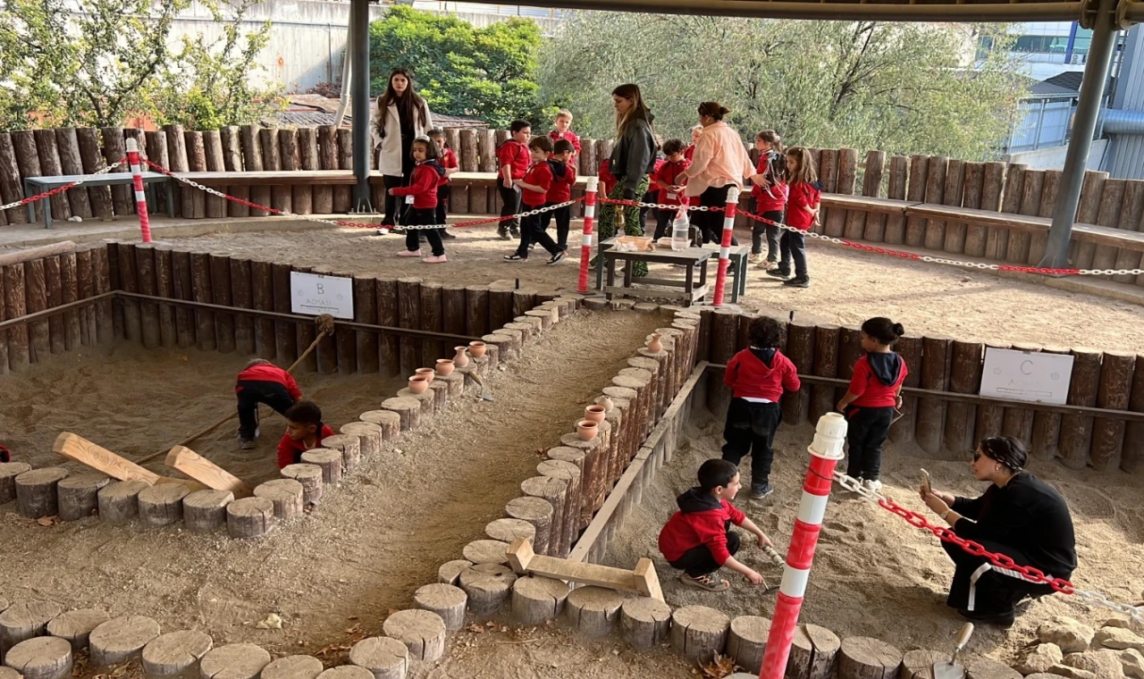 Bursa’da öğrenciler, arkeolojiyi tanıyor