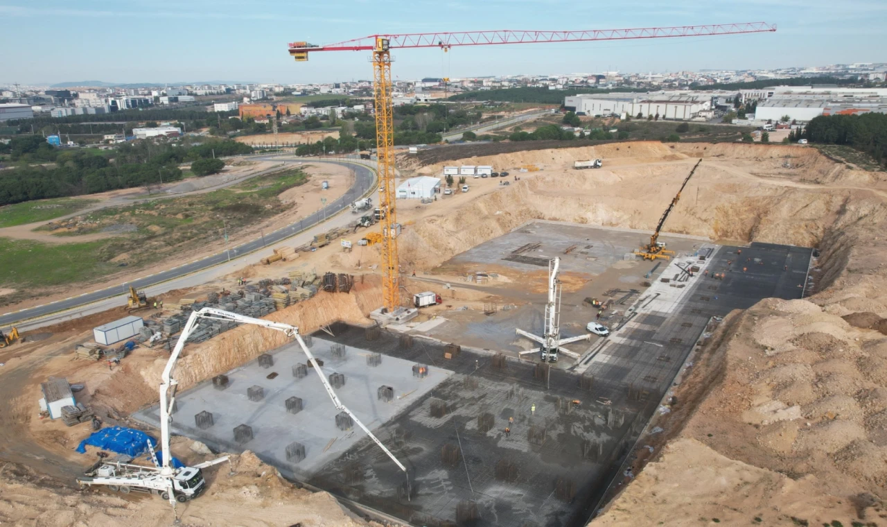 Çayırova Devlet’in temel betonu dökülüyor