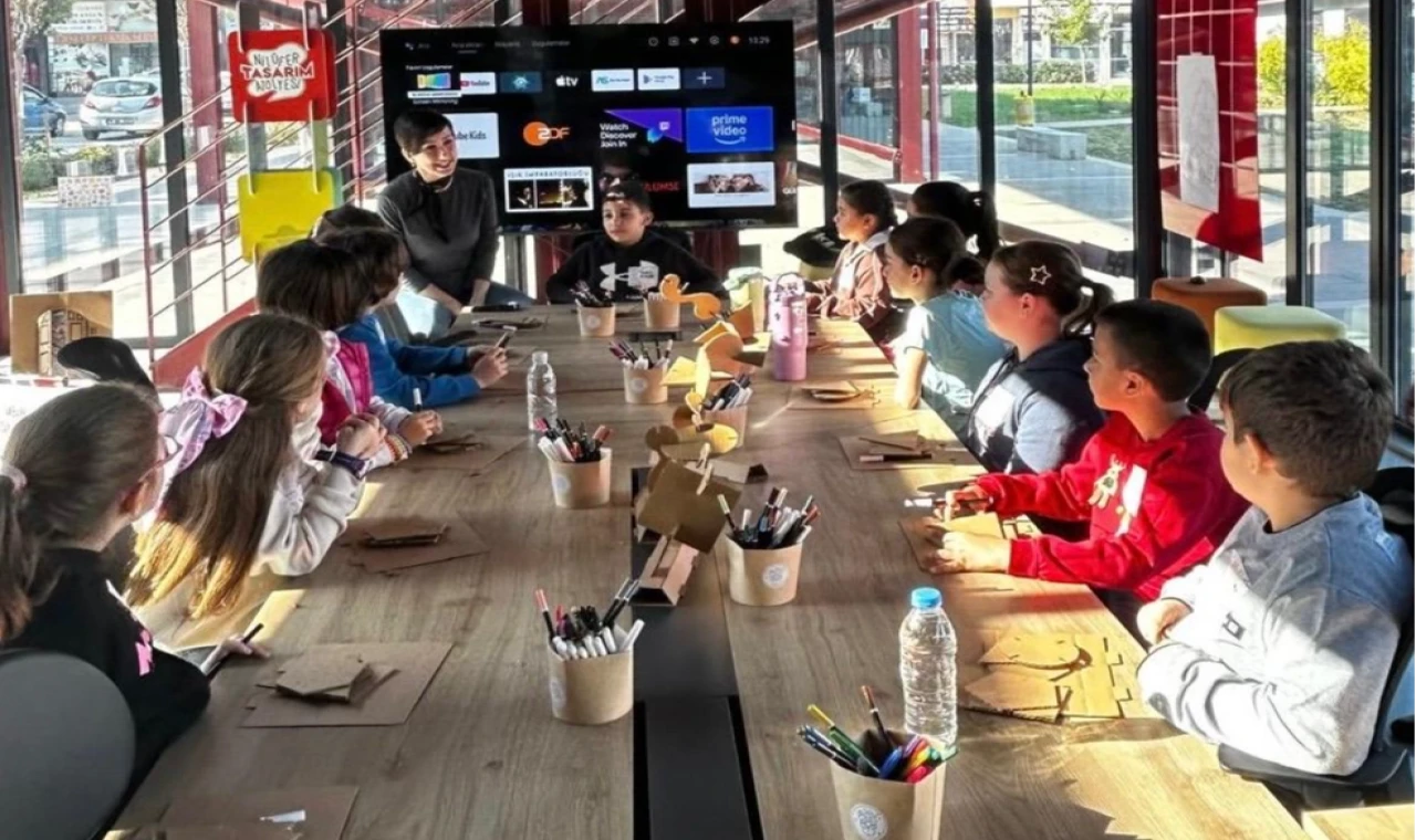 Çocuklar Pancar Deposu’nda sanatla buluştu