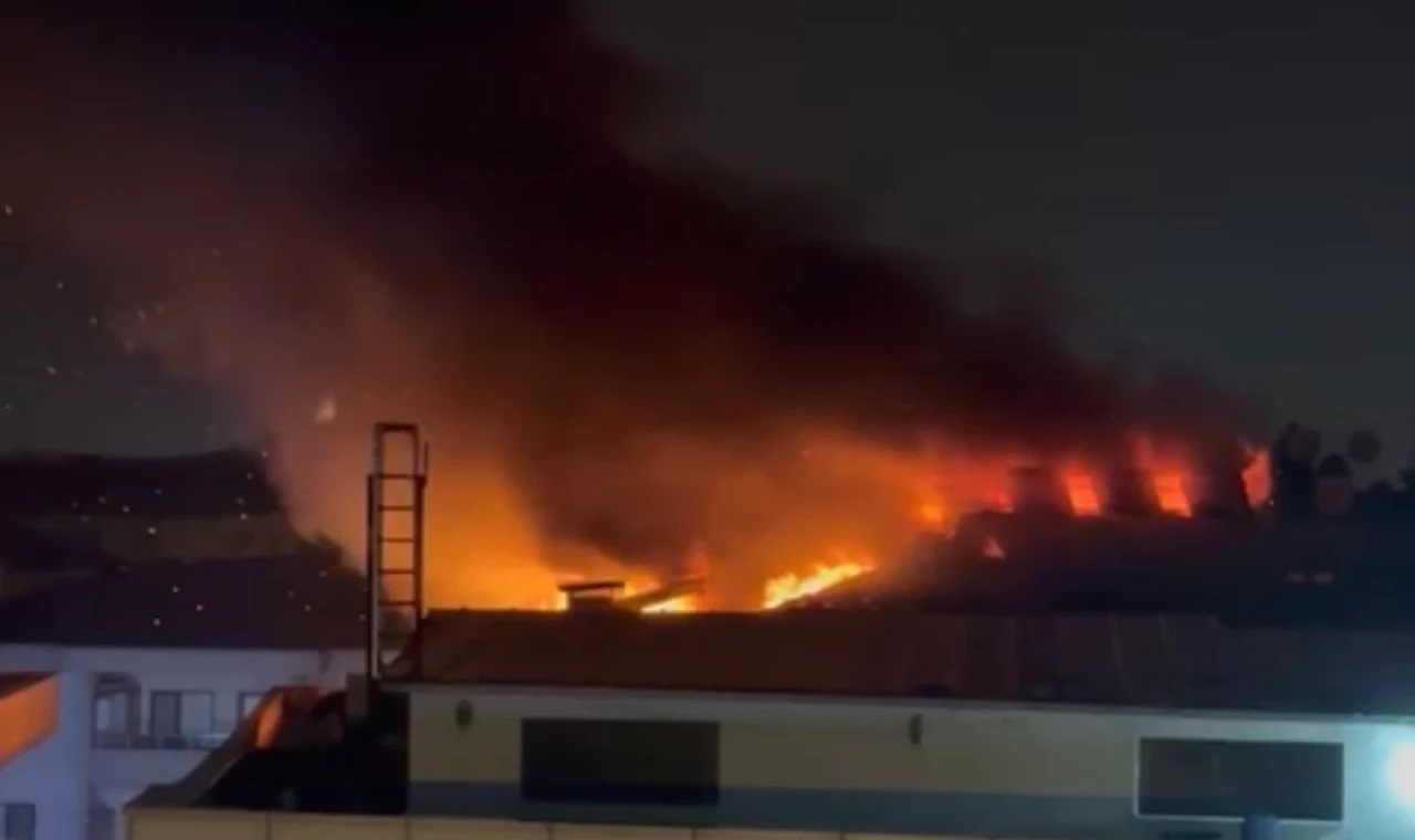 Düzce’de çatı katı yangını panikletti!