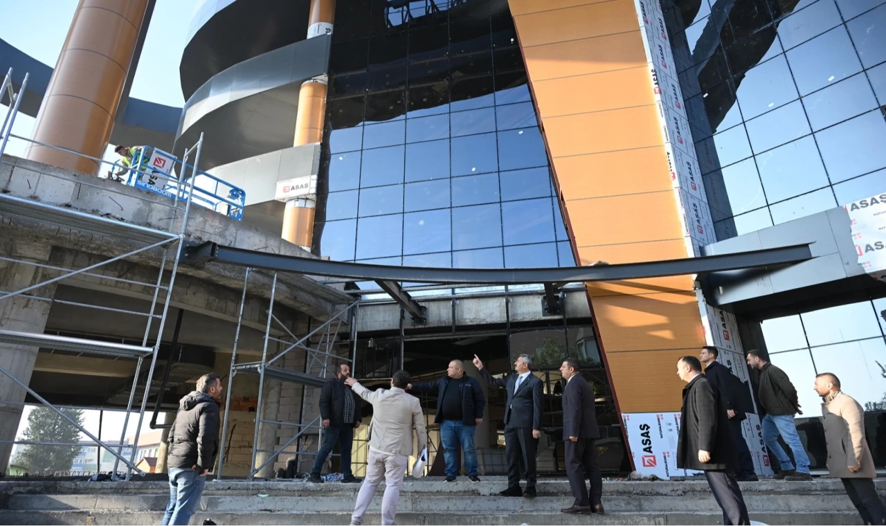 Edirne’de 200 bin kitaplık ’Halk Kütüphanesi’ tamamlanıyor