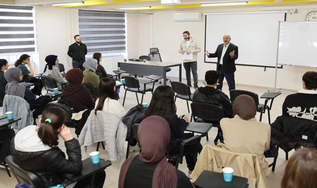 Gebze’e Başkan Büyükgöz gençlerle buluştu