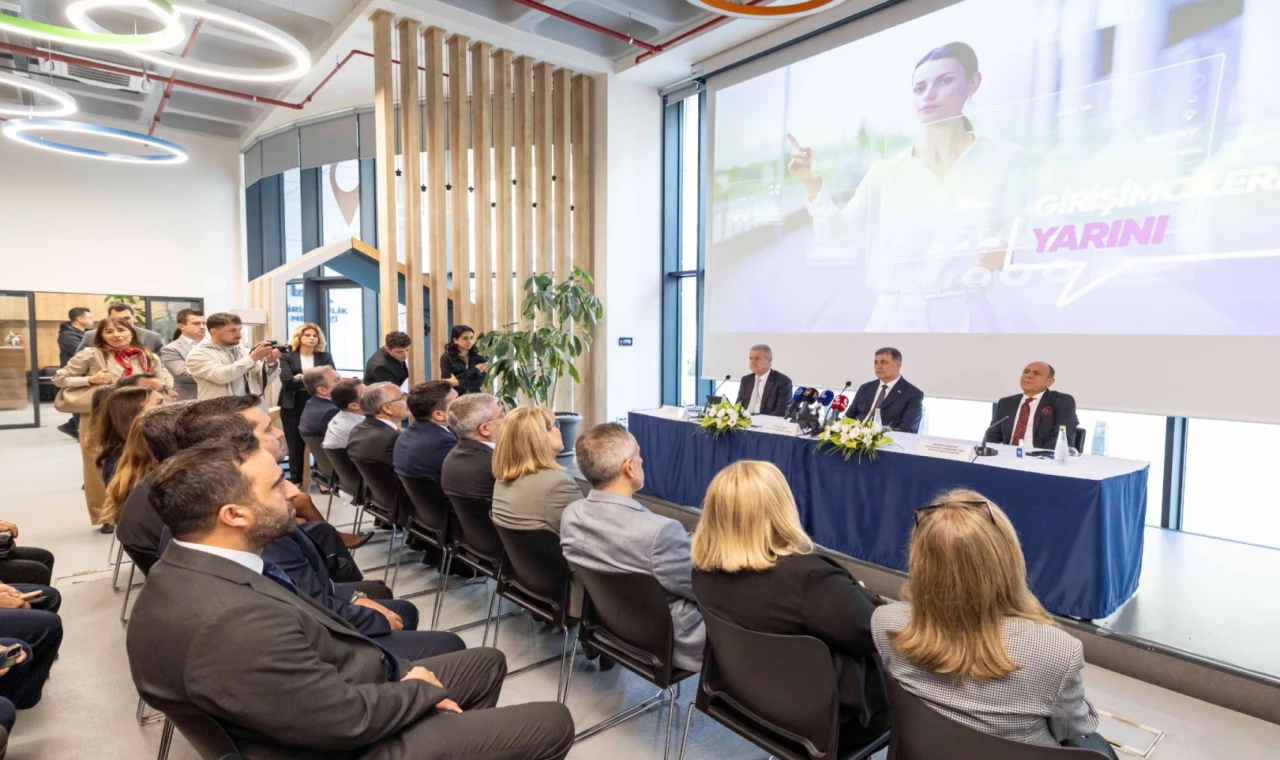 Gelecek ’İzmirMeets 2025’ konuşturulacak