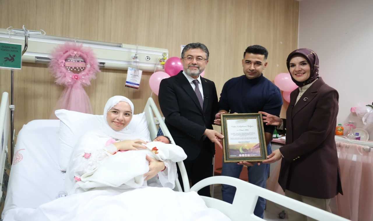 ”Her Aile 1 Fidan” projesi başladı... Yeni doğan bebekler ve çiftler için fidan dikiliyor