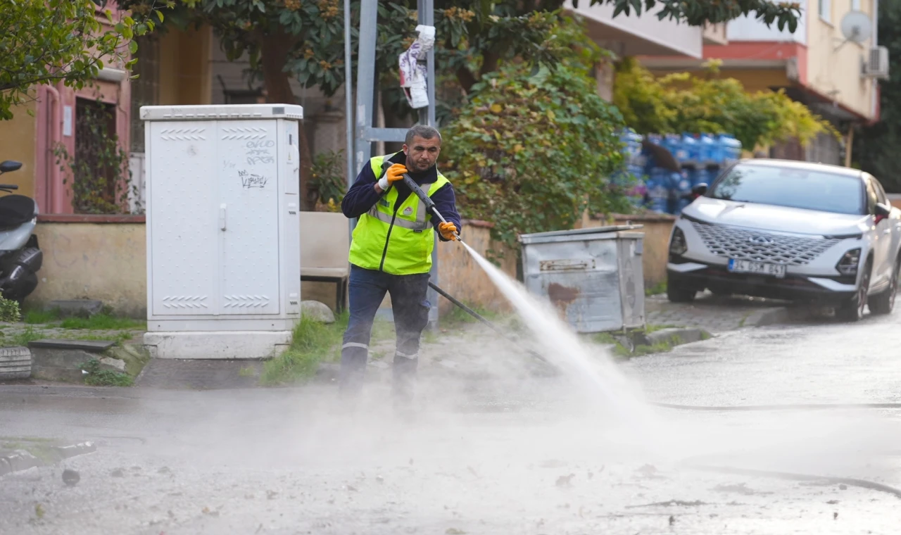 İstanbul Maltepe’de toplu temizlik seferberliği sürüyor