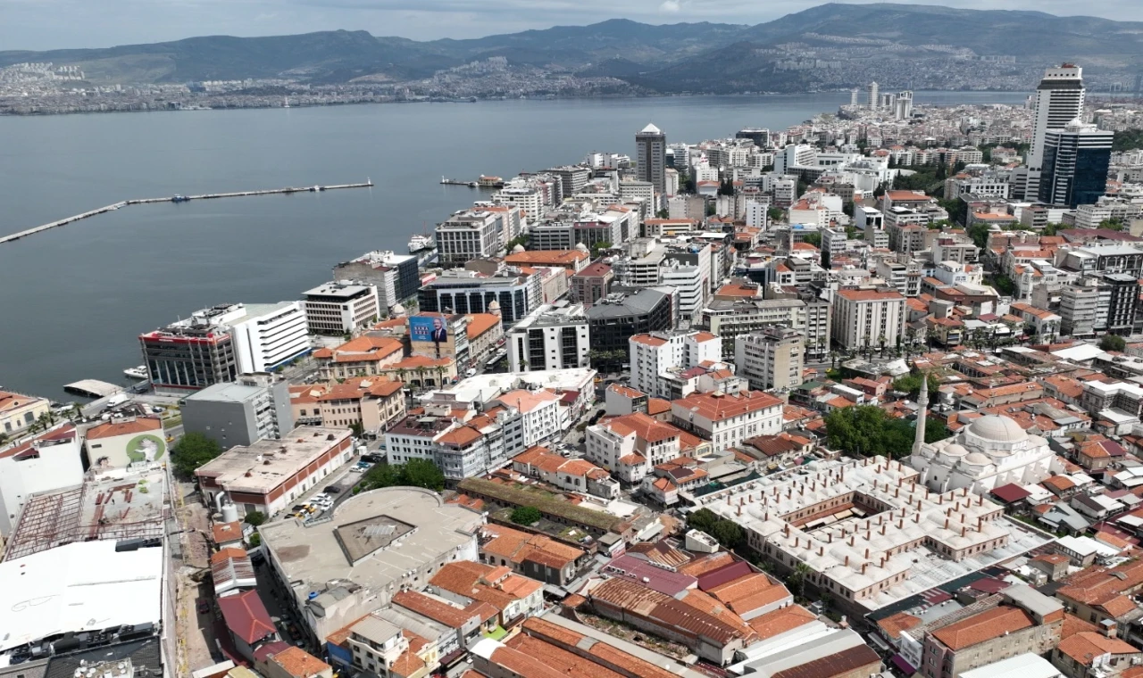 İzmir Tarihi Liman Kenti UNESCO’da kalıcı liste yolunda... Dosya 2026’da sunulacak, gözler 2028’de