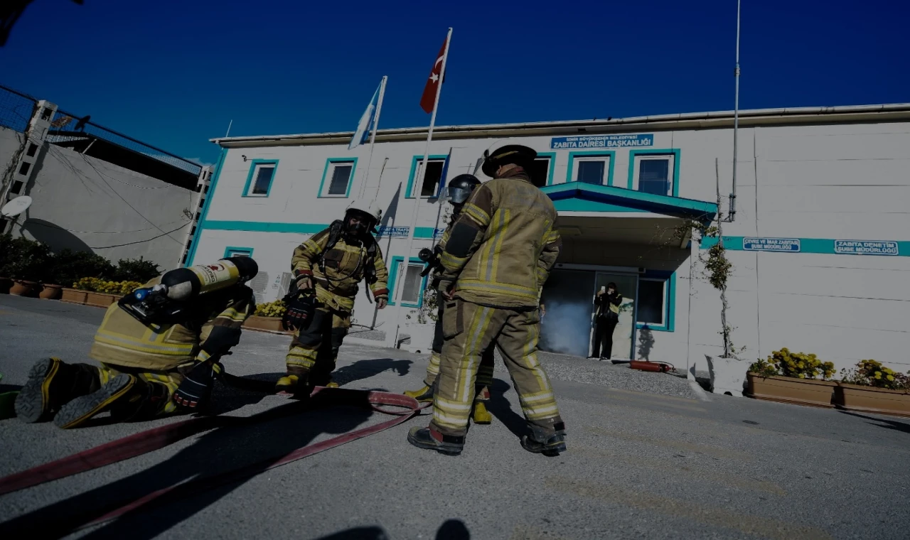İzmir Zabıtası’ndan olası afet tatbikatı