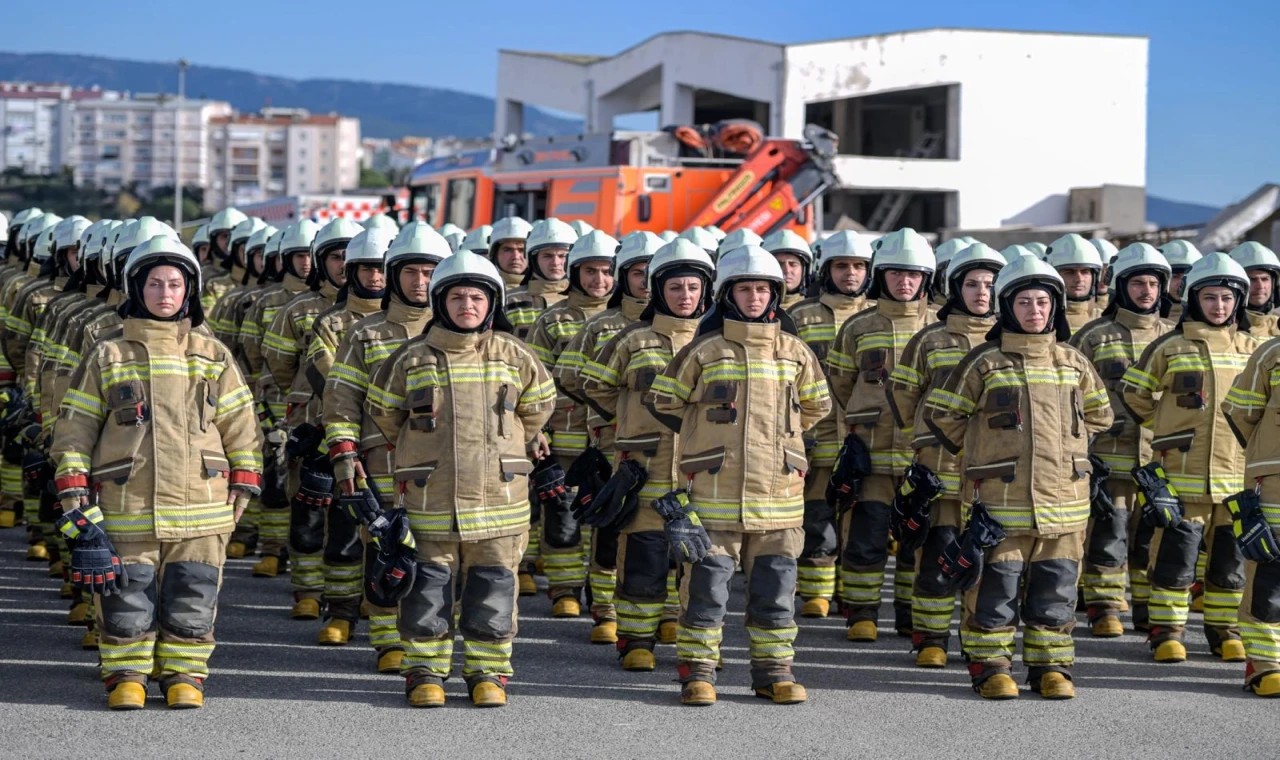 İzmir’de 139 yeni ateş savaşçıları göreve başladı