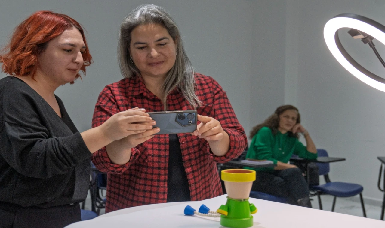 İzmir’in ’Meslek Fabrikası’... Mobilya sektörüne nitelikli eleman kazandırıyor