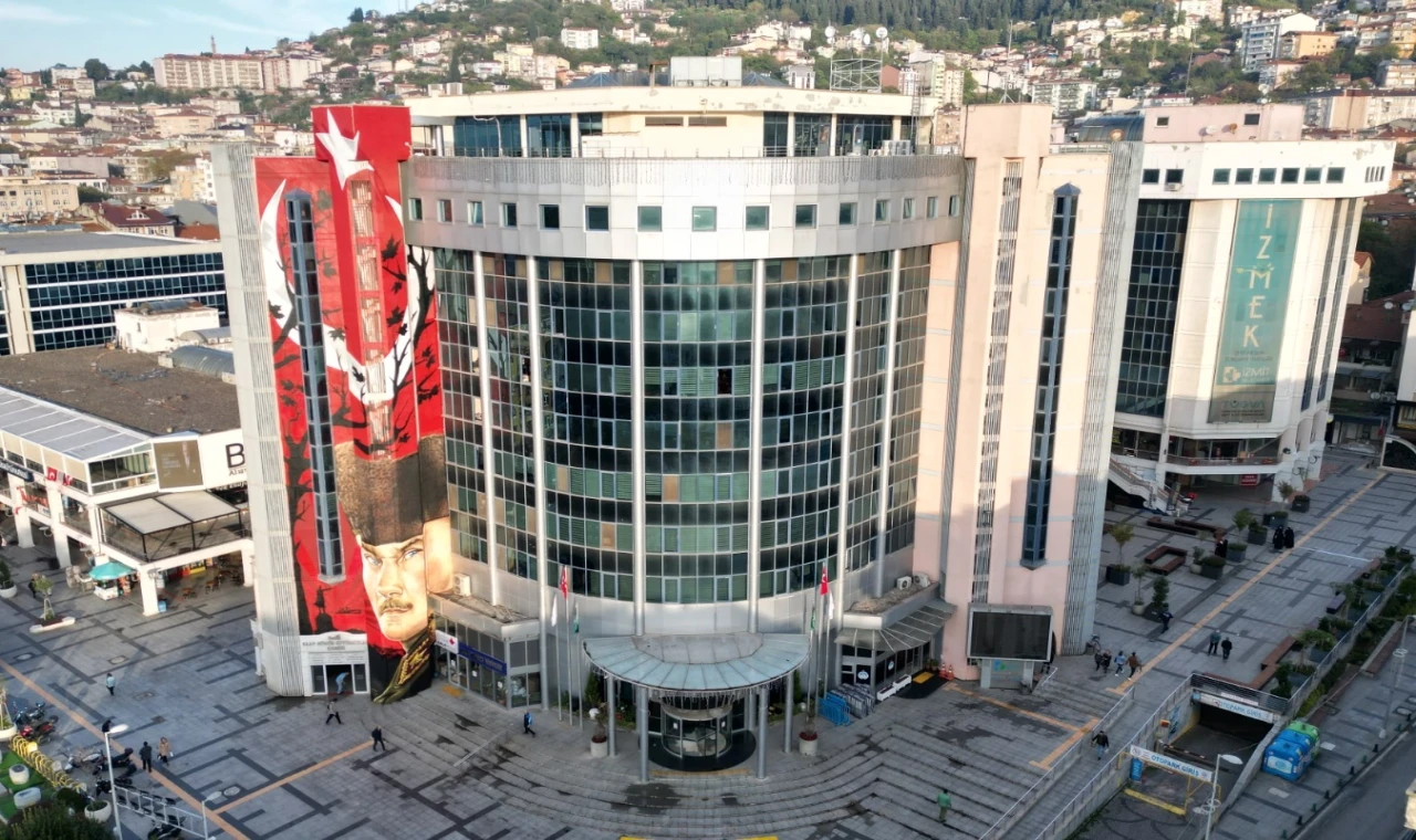 İzmit Belediyesi marangoz alacak