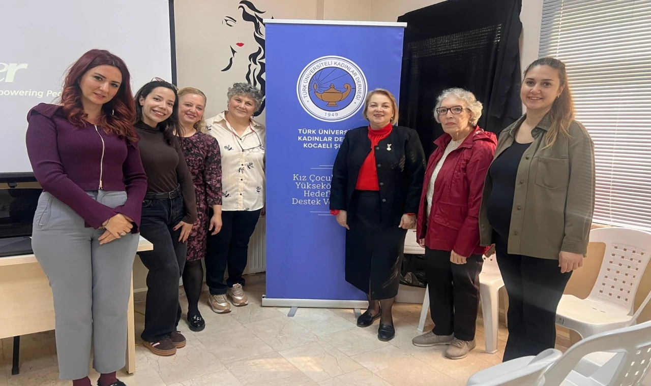 İzmit’te ’Güçlü Kadın Güçlü Toplum’ projesinin ilk eğitimi