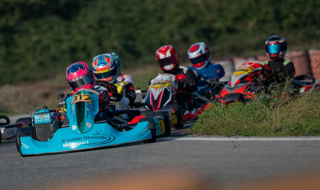 Karting heyecanı Kocaeli’de sürüyor