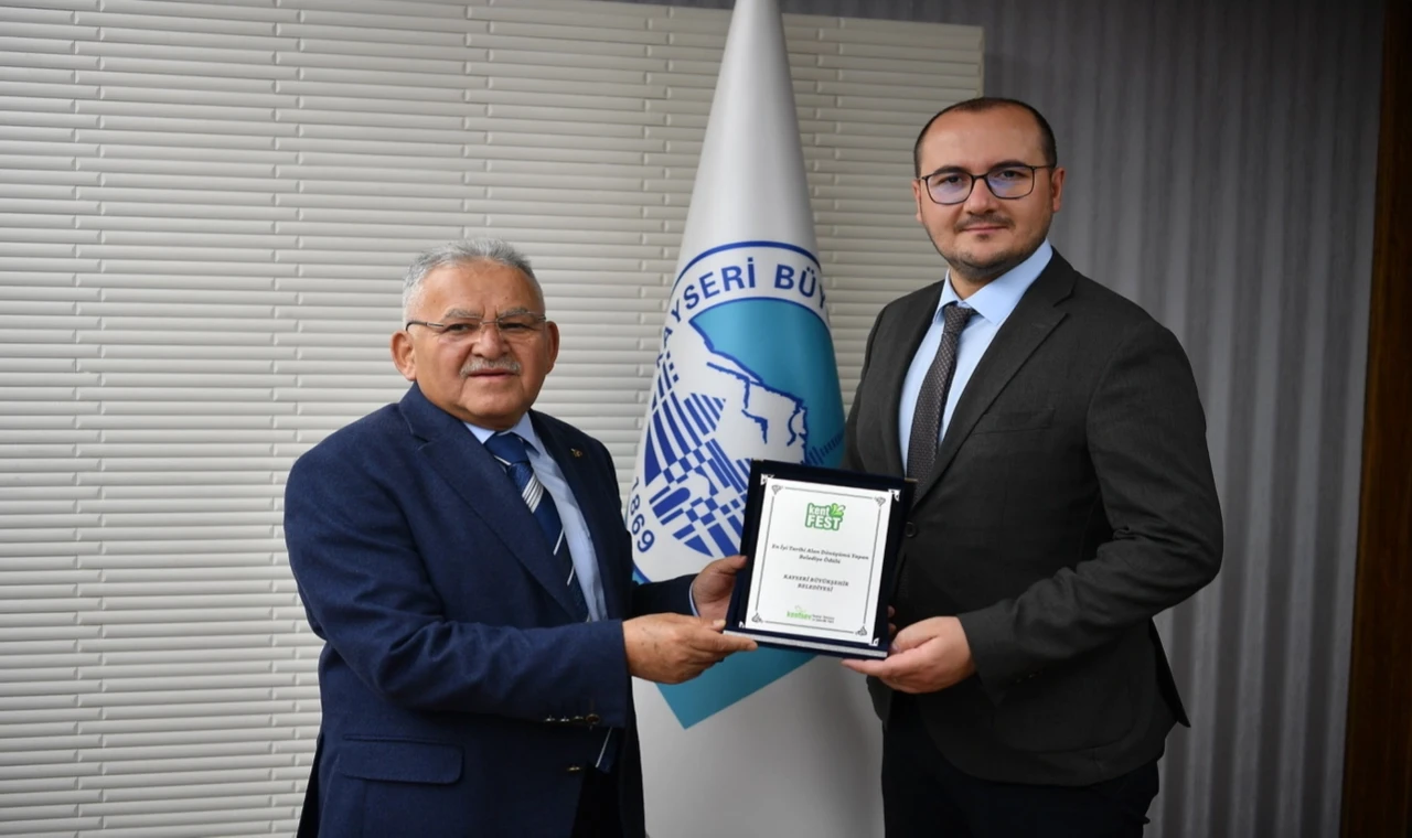 Kayseri Büyükşehir’de ’dönüşüm’ ödülü