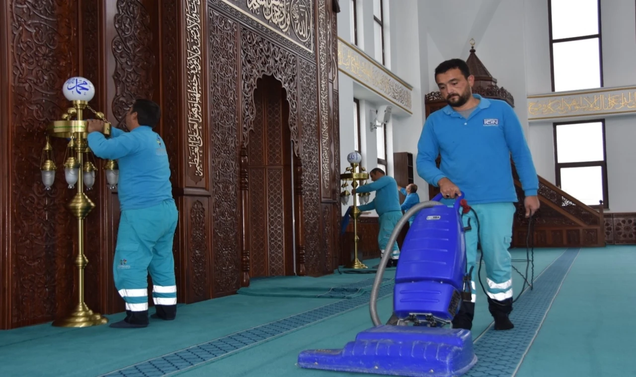 Kayseri Kocasinan ’Cami Temizleme Ekibi’ kurdu