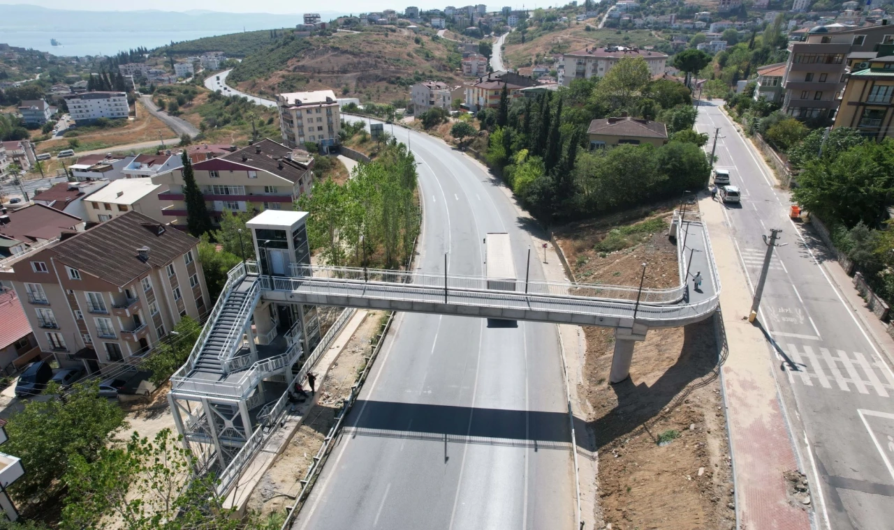 Kocaeli Büyükşehir’den son 6 yılda 18 yeni üst geçit, 38 engelli asansörü