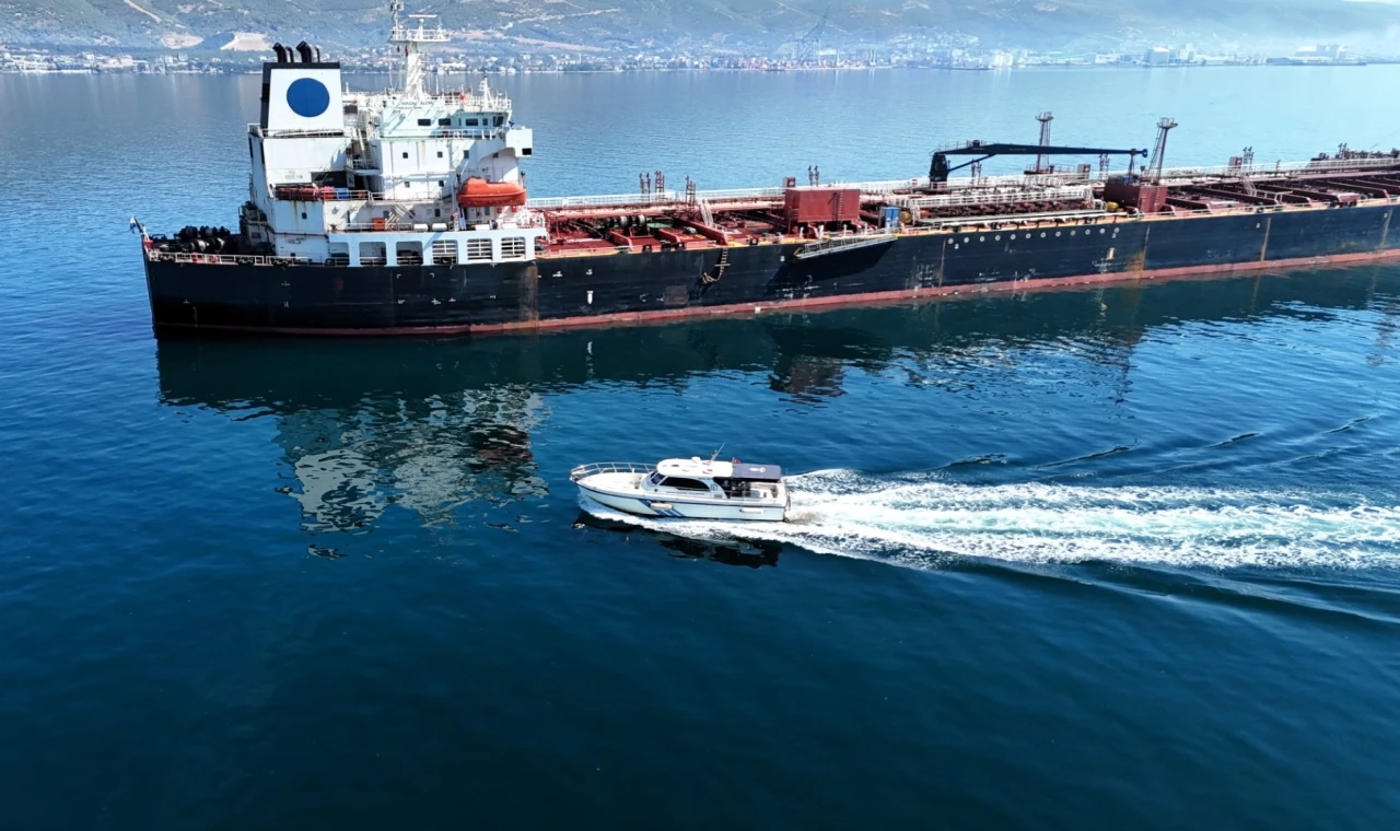 Kocaeli’de 7 bin 90 metreküp atık denizden ayrıştırıldı