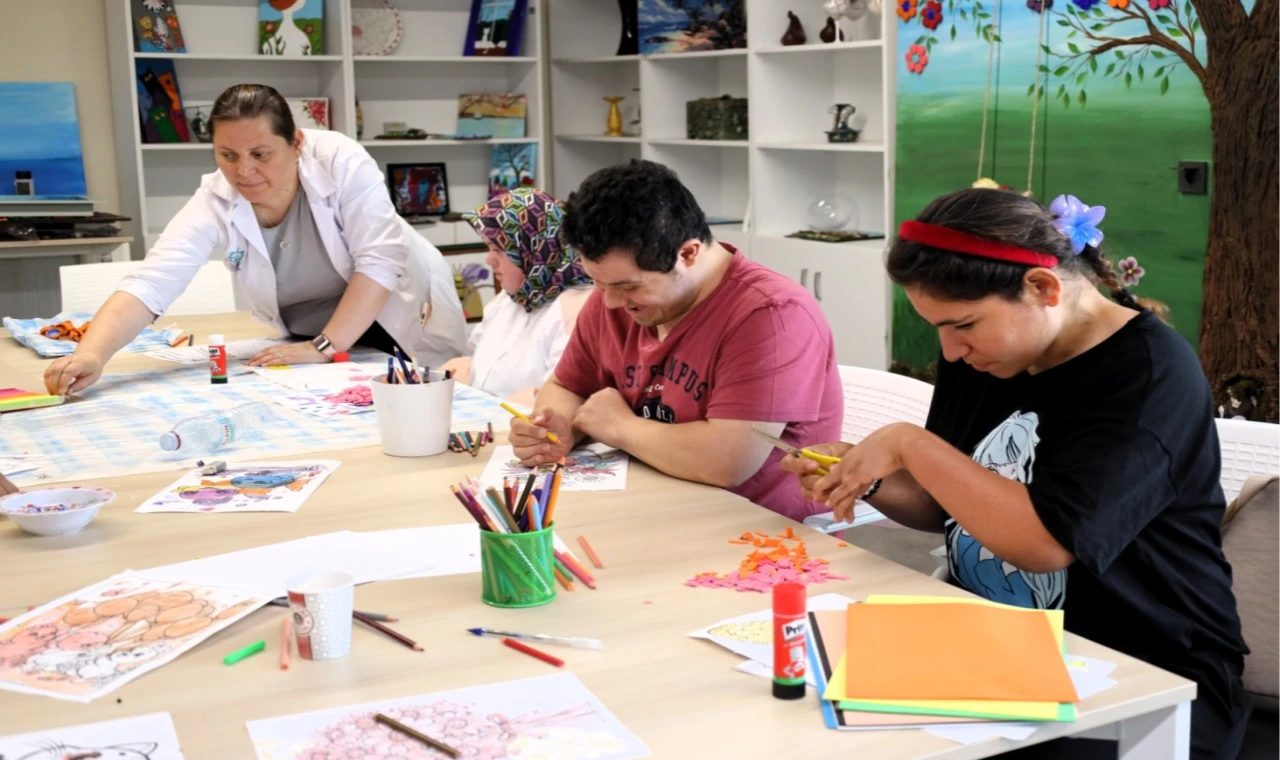 Kocaeli’de sanatla özgüven ’Gonca’ ile kazanılıyor