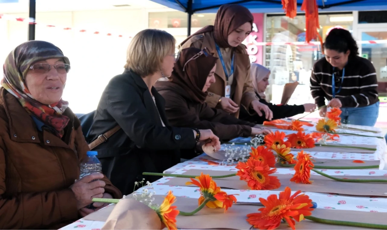 Kocaeli’den kadına şiddete turuncu farkındalık