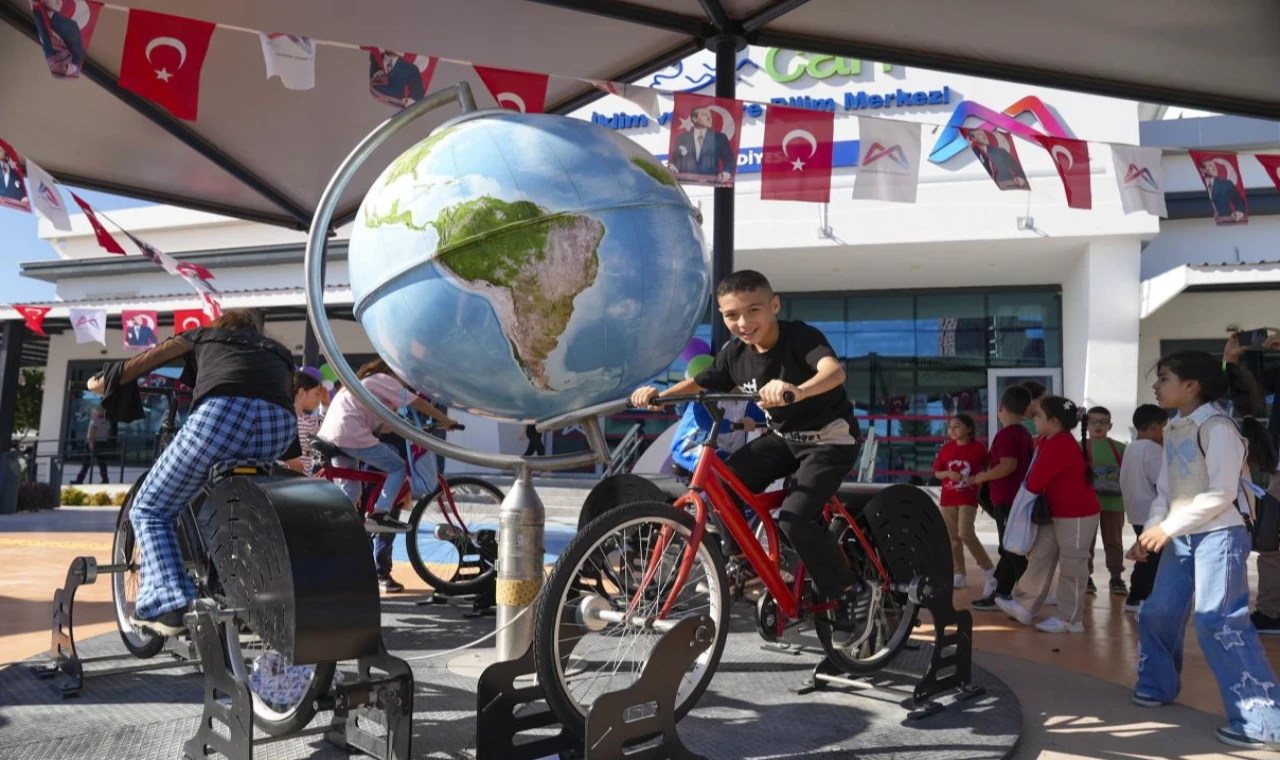 Mersin’de bilimle dolu bir gün