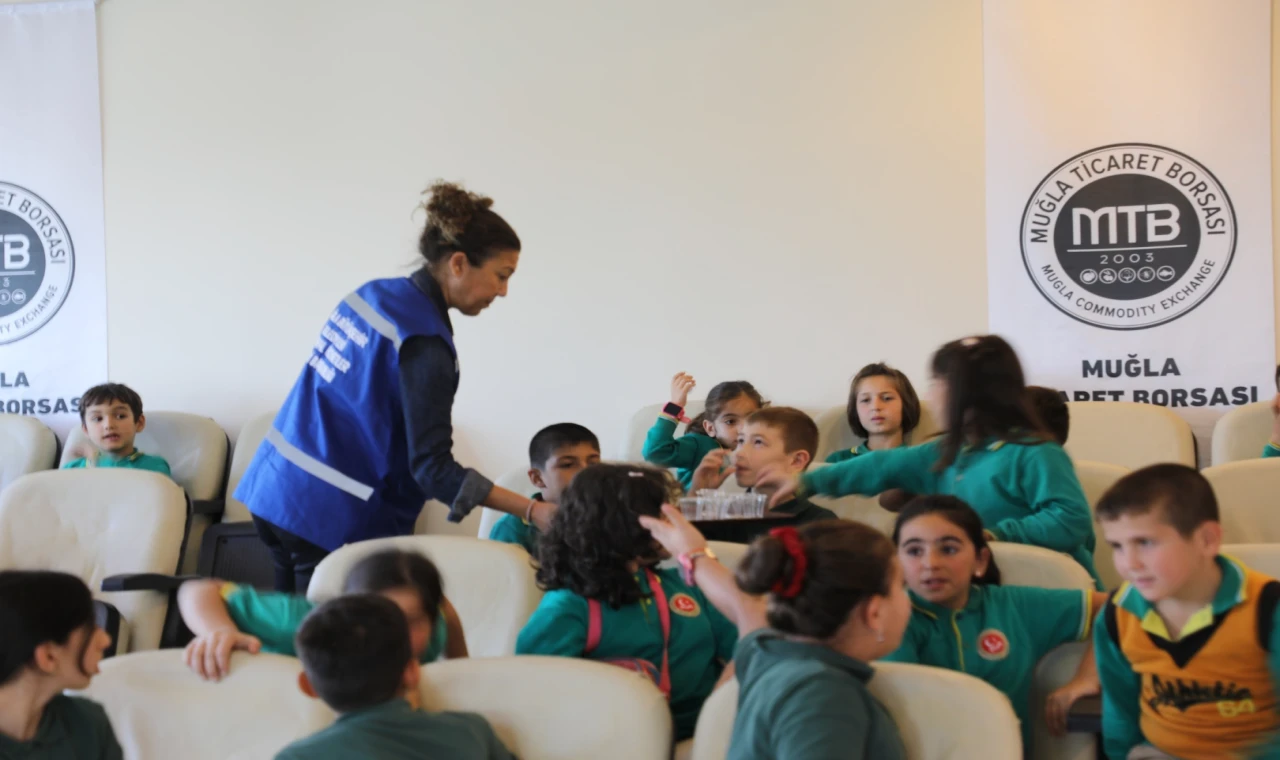 Muğla’da zeytinyağı bilinci çocuk yaşta filizleniyor