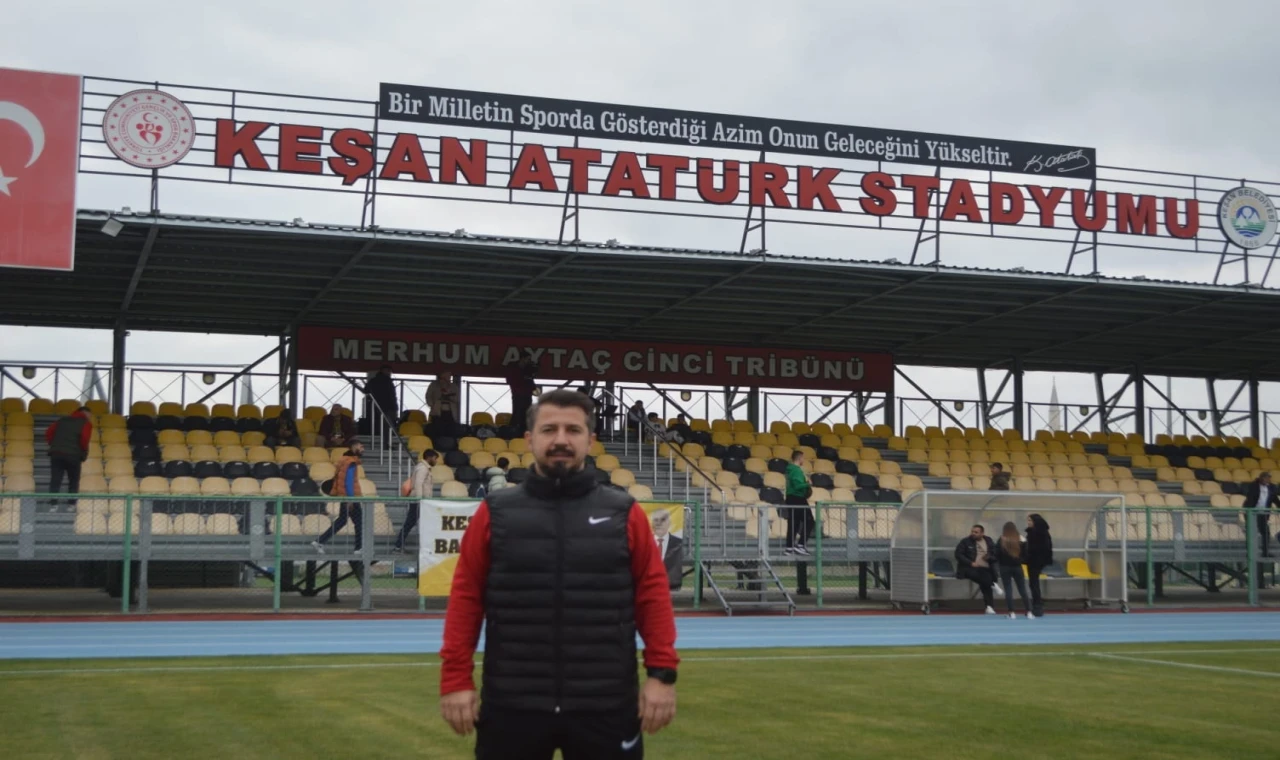 Müzikten sahaya uzanan yolculuk... Keşanlı müzisyen yıllar sonra futbola döndü