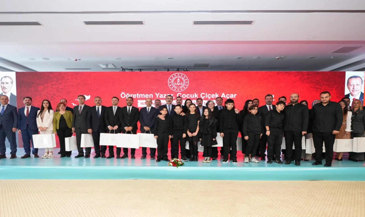 ’Öğretmen yazar, çocuk çiçer açar’ hikayeleri ödüllendirildi