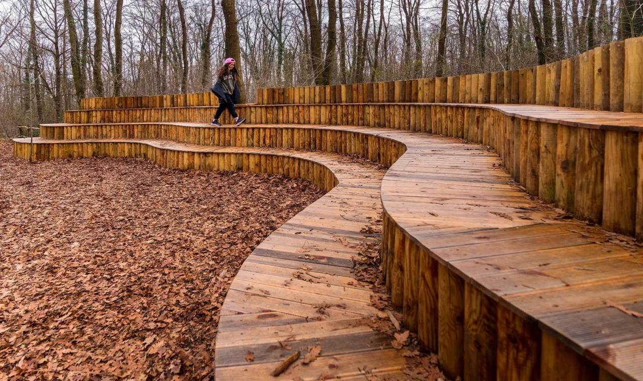 Sonbaharda huzurun adresi Ormanya’da kartpostallık görüntüler