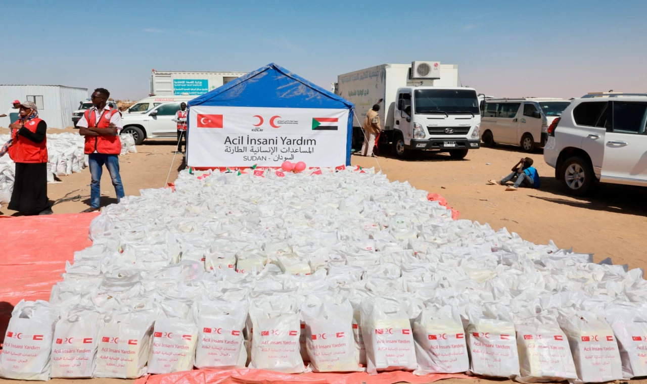 Türk Kızılay’dan Sudan’da yerinden edilenlere gıda katkısı