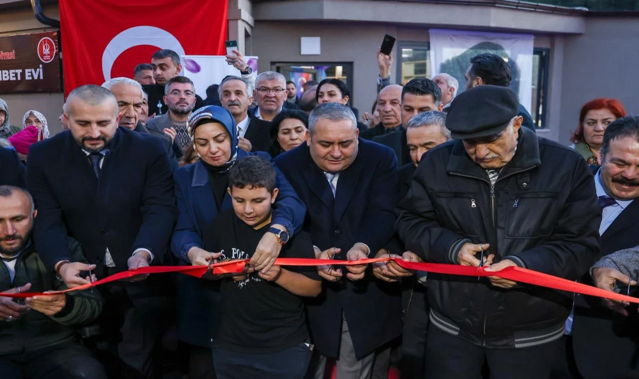 Ankara Keçiören’de ’Engelsiz Sohbet Evi’ hizmete açıldı