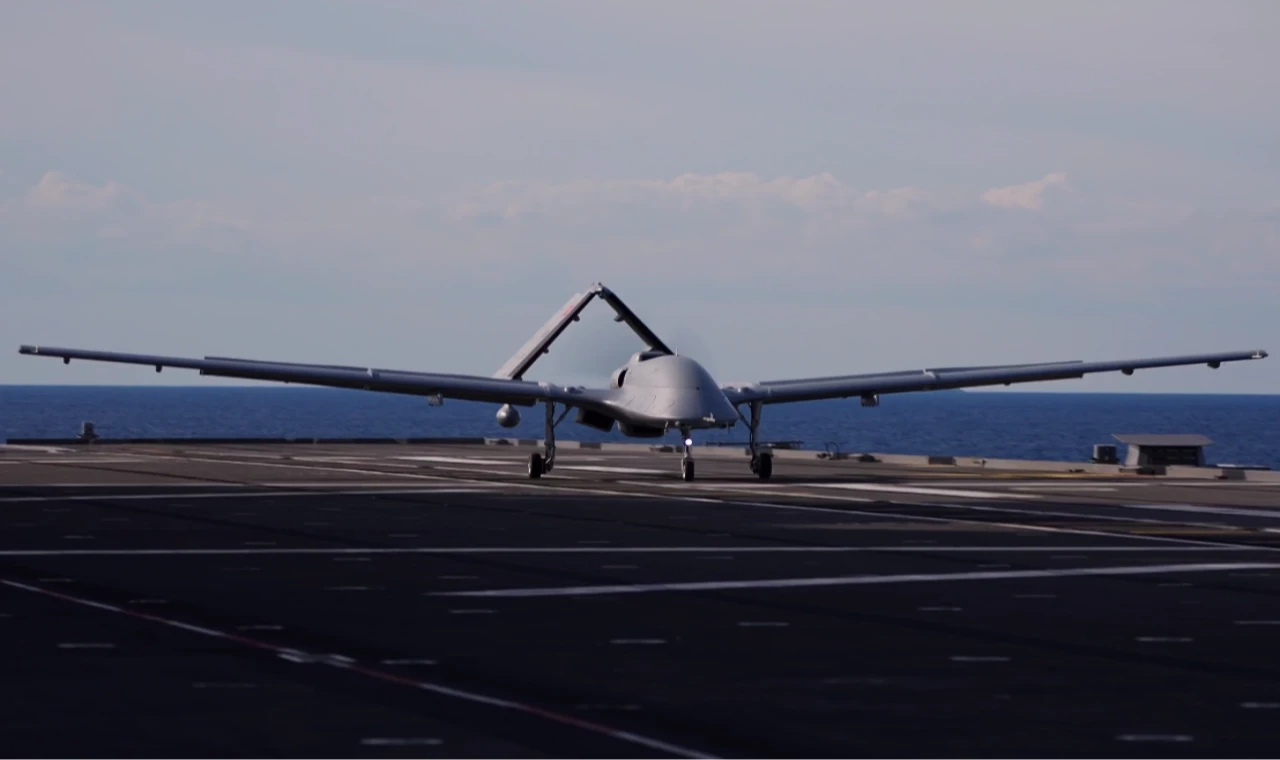 Bayraktar TB3’ten tarihi başarı! TCG Anadolu’da KUSV kontrol testi başarıyla tamamlandı