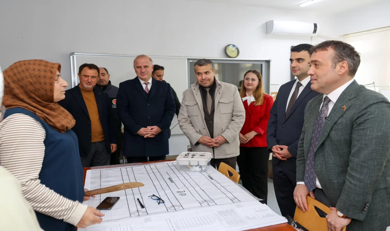 Bilecik Valisi Sözer’den Osmaneli HEM’e ziyaret