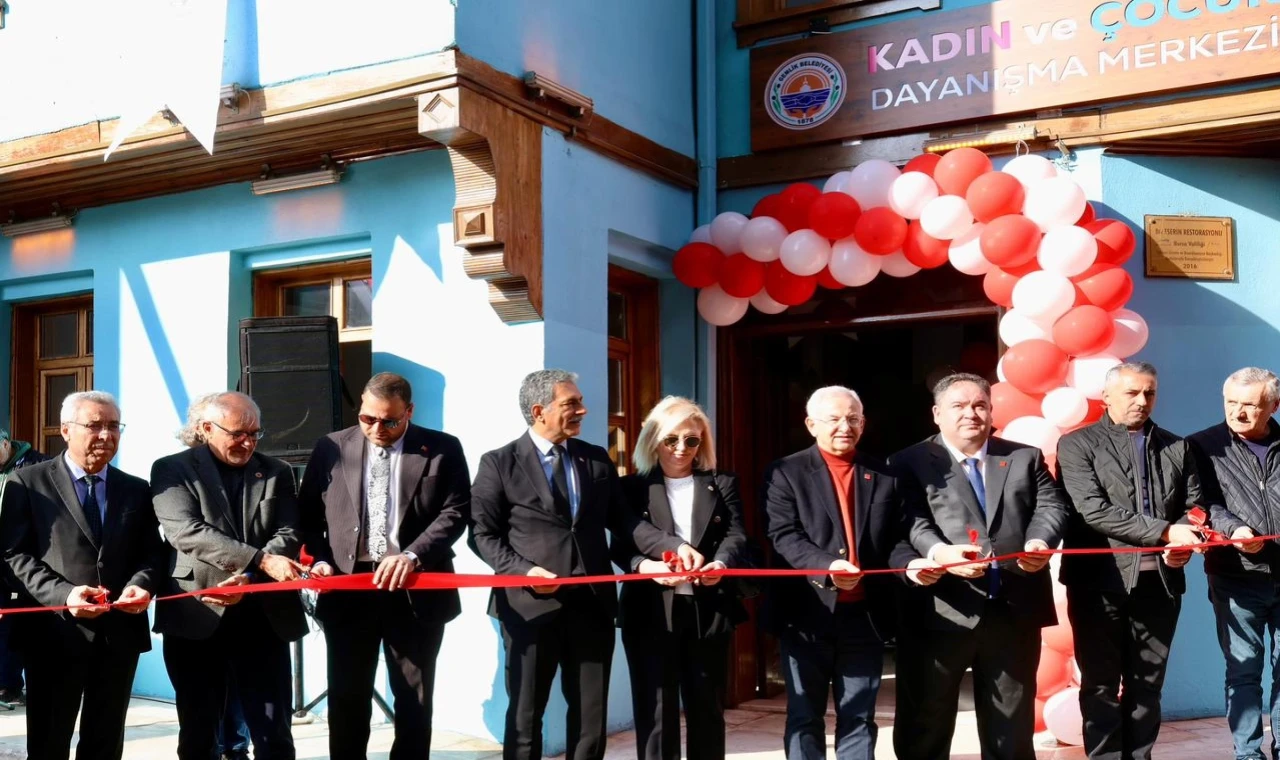 Bursa Gemlik’te ’Kadın ve Çocuk Dayanışma Merkezi’ açıldı