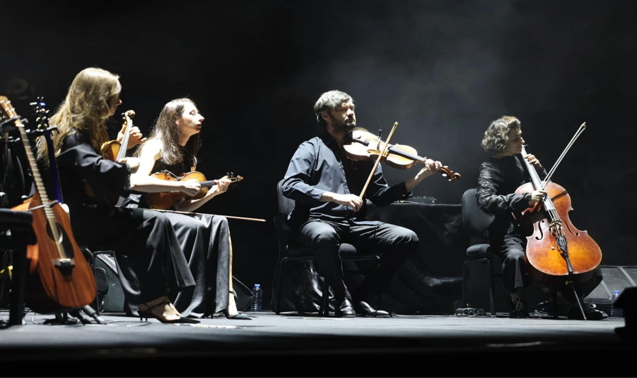 Dünyaca ünlü piyanist İzmir’de ayakta alkışlandı