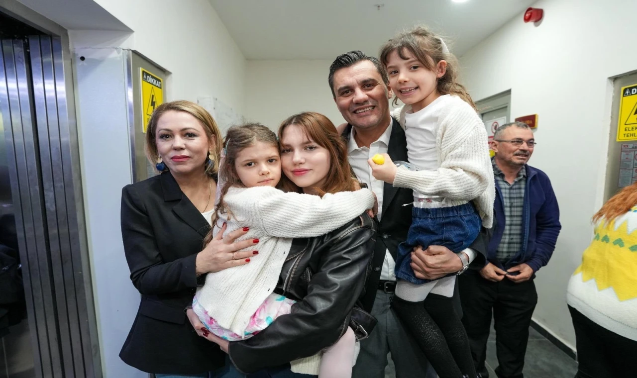 Ferdi Zeyrek Vakfı’ndan kırsaldaki çocuklara ’kışlık kıyafet’ desteği