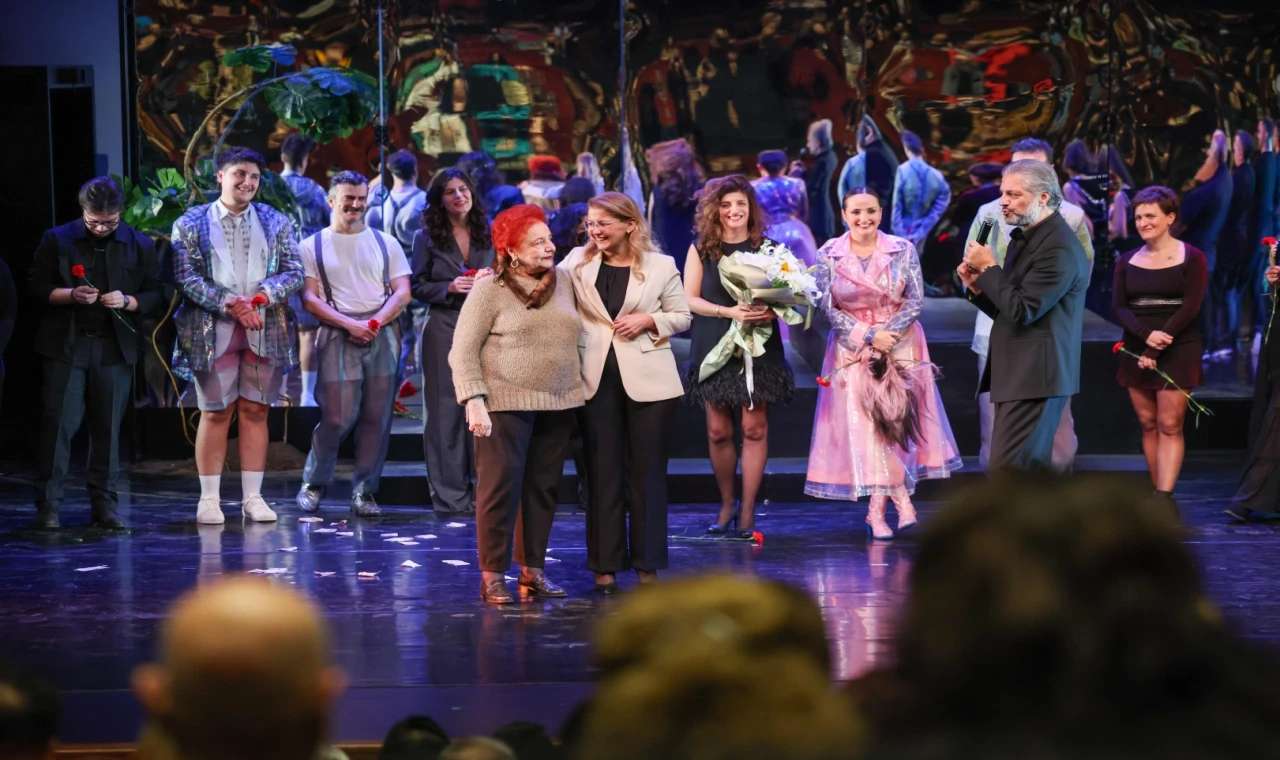 İstanbul Bakırköy’de ”Çirkin”e görkemli gala