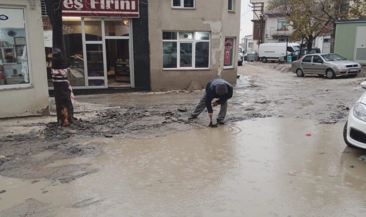Keşan’da Uğur Mumcu Caddesi esnafı dert küpü
