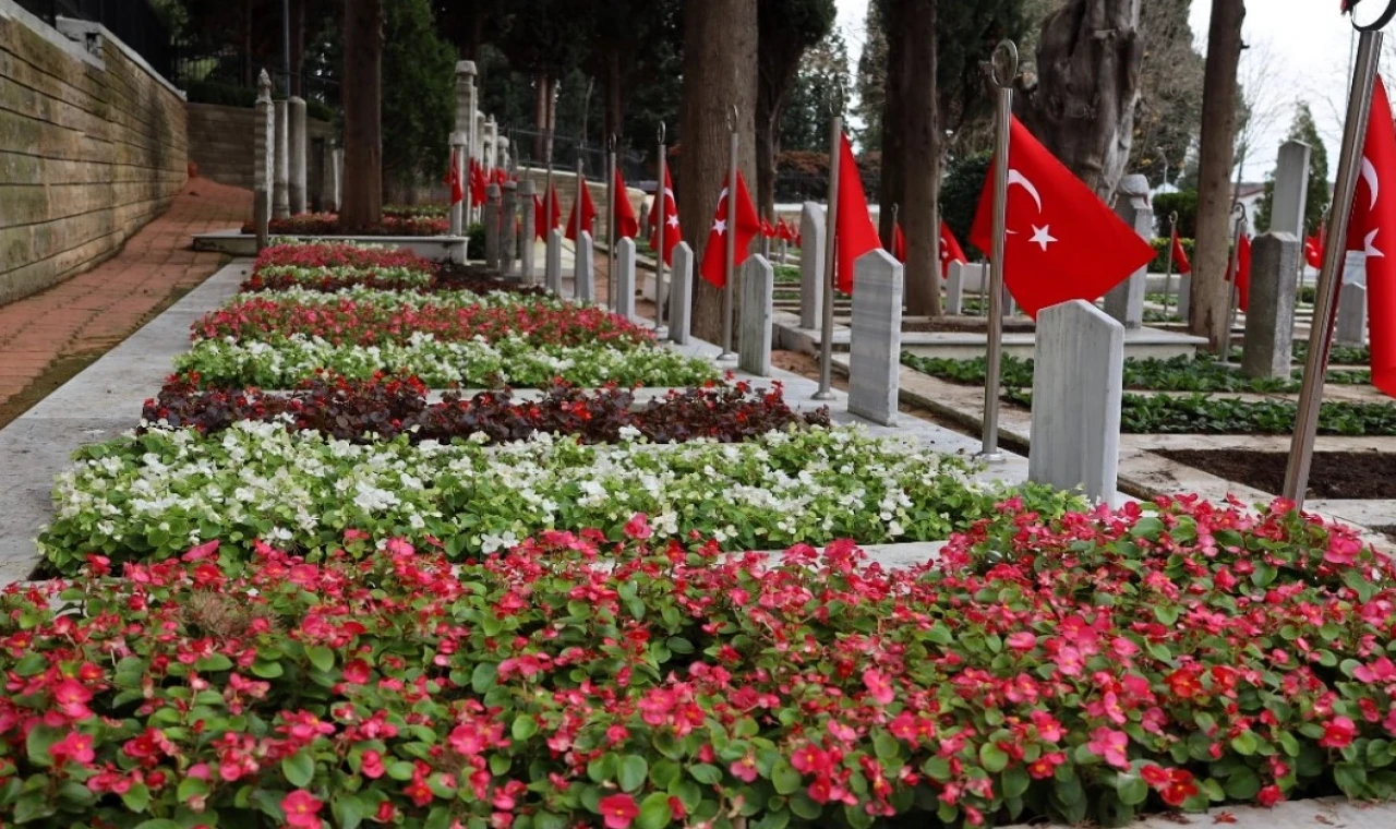 Kocaeli’de şehitliklerde çevre düzenleme çalışması