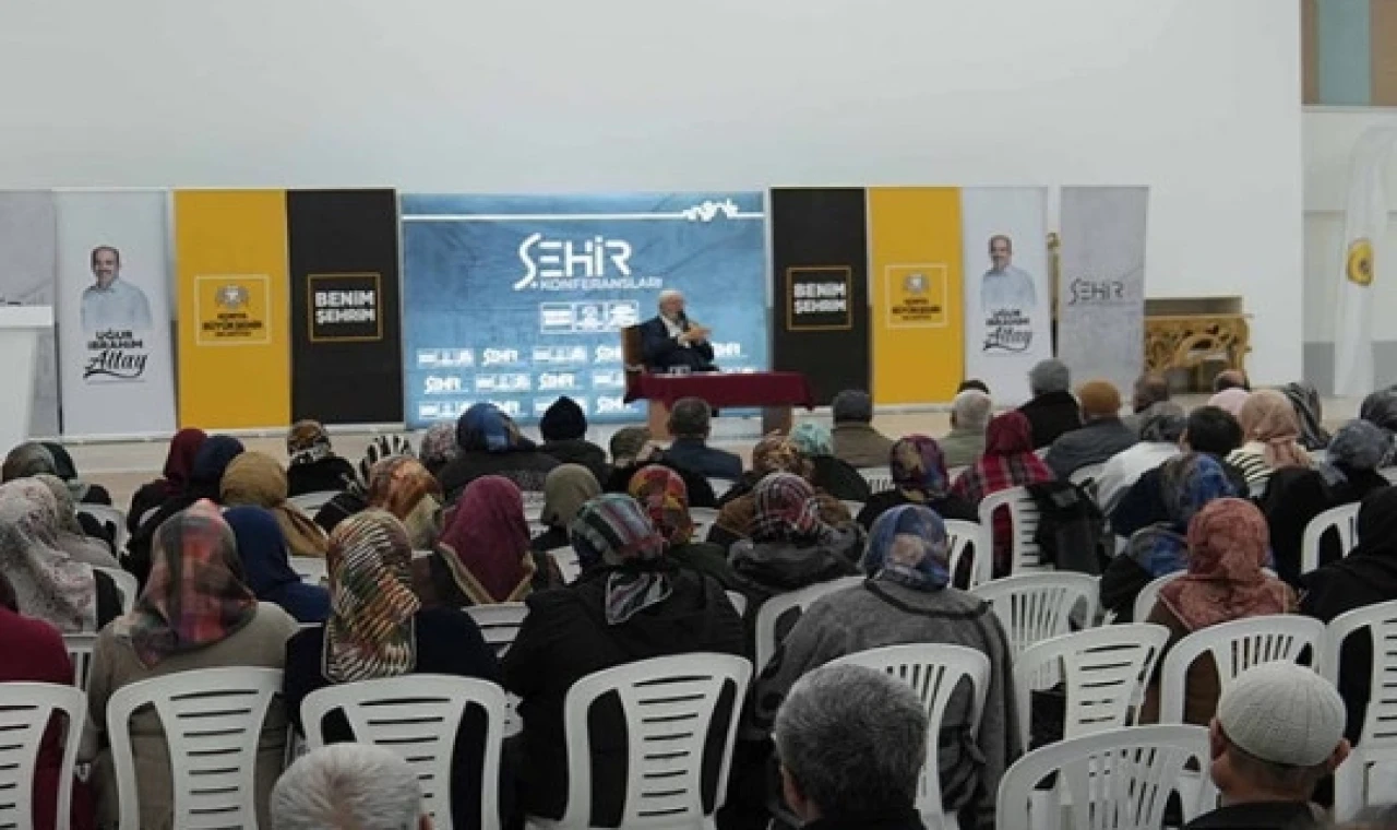 Konya’da Şehir Konferansları devam ediyor