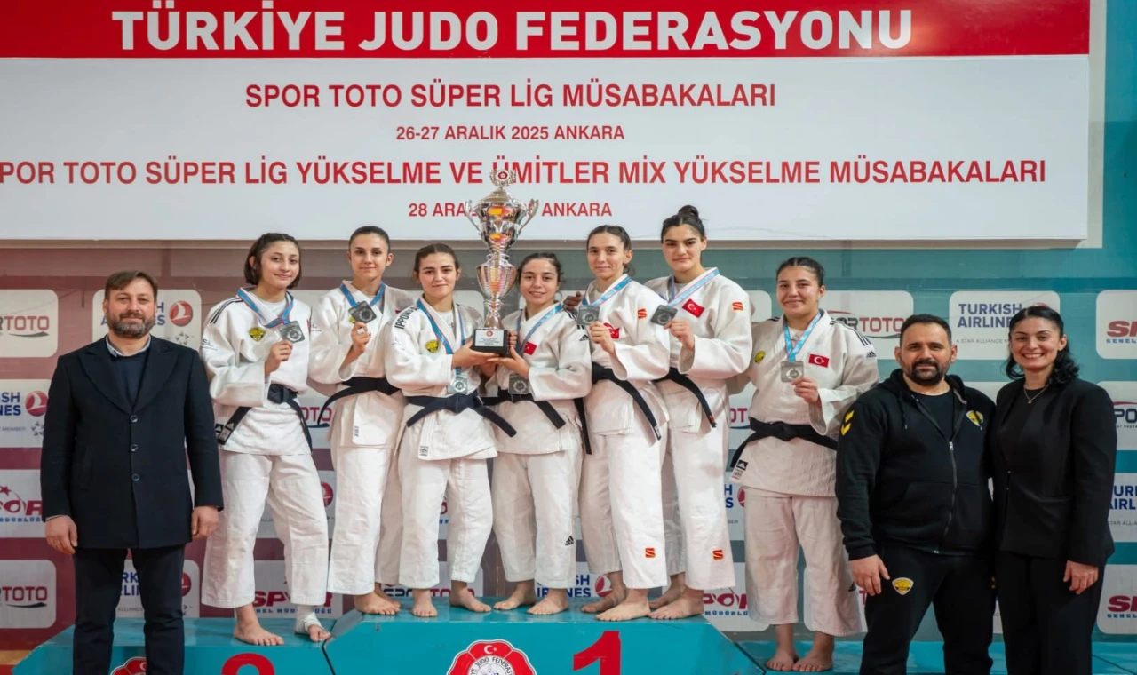 Konyalı sporculardan judoda tarihi başarı