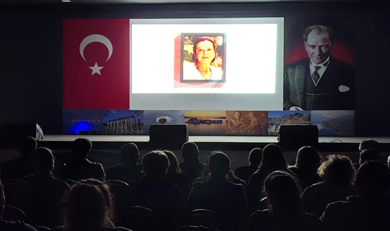 Muğla Milas’ta ’Vali Hanım’ belgeseli izleyiciyle buluştu